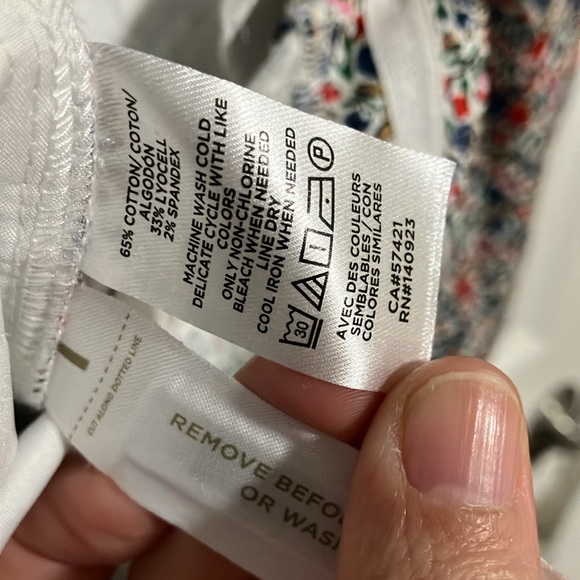 LOFT Riviera Slim cropped chinos in a floral print, size 12P - Picture 4 of 4